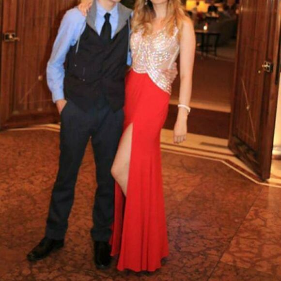 Glamorous Red & Champagne Embellished Evening Gown with Side Slit - S - Picture 7 of 7